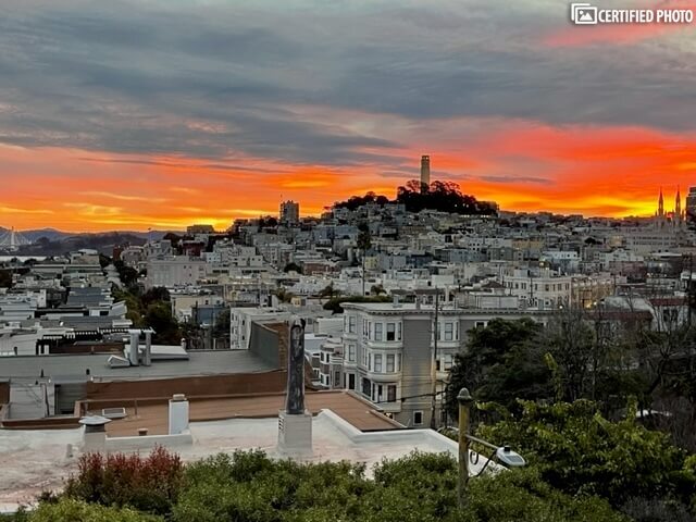 Amazing VIEWS of Coit Tower and SF Bay!